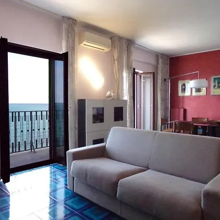 Apartment Fronte Mare